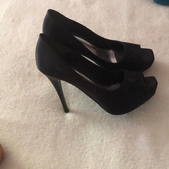 black suede heel shoe - Picture 1 of 4